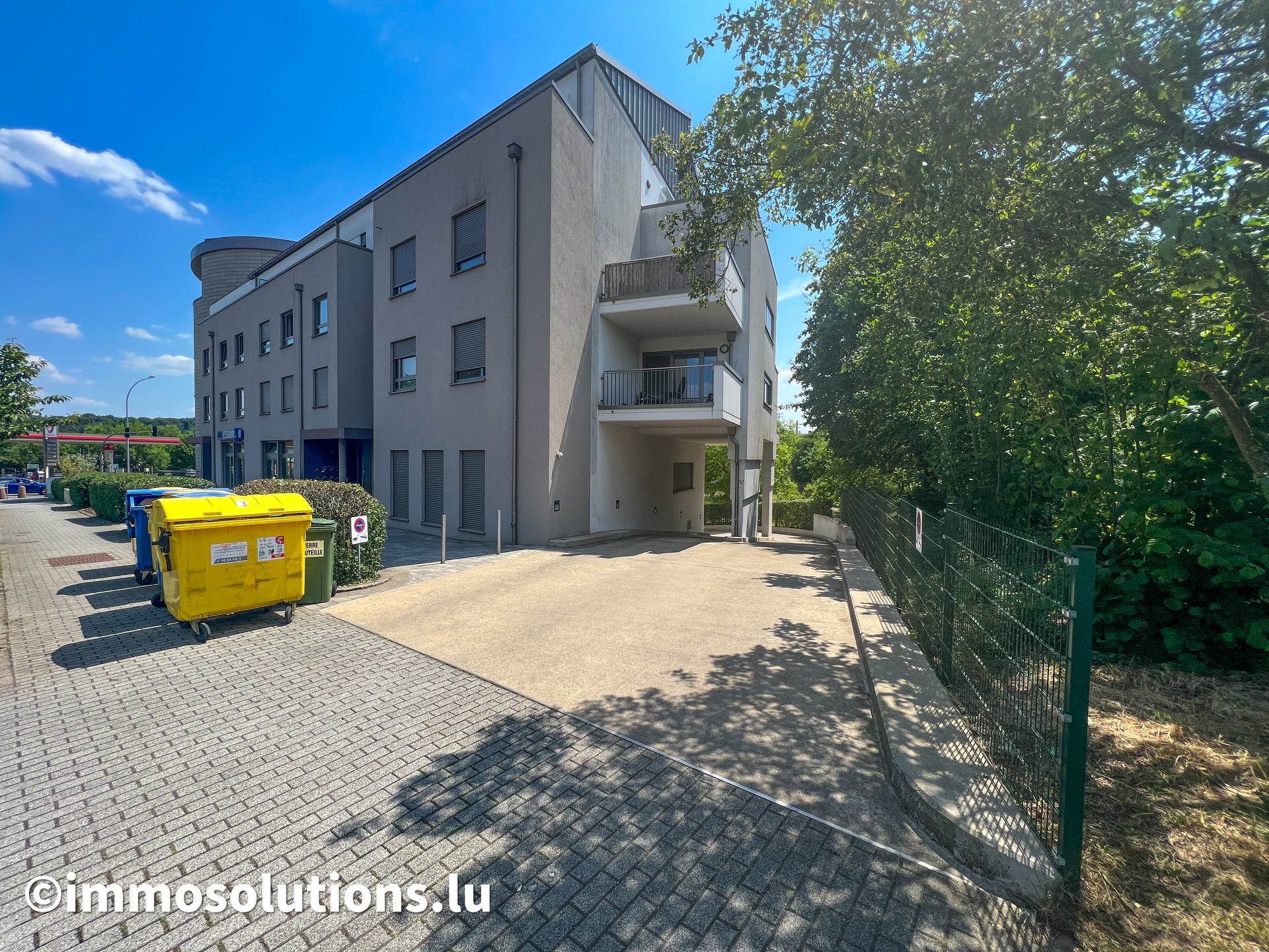 Garage — Howald · 24 m² - photo 2